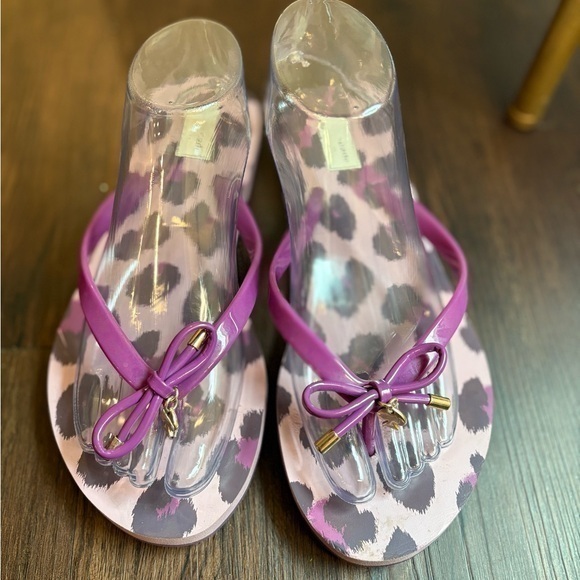 KATE SPADE purple leopard print thong flip flop sandals - Picture 1 of 8
